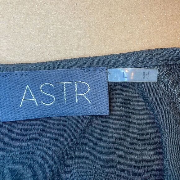 ASTR top L (3275) - Picture 6 of 8